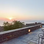 Mavrabeli Sunset Retreat *