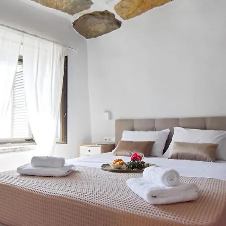 Holiday home Mavrabeli Sunset Retreat *